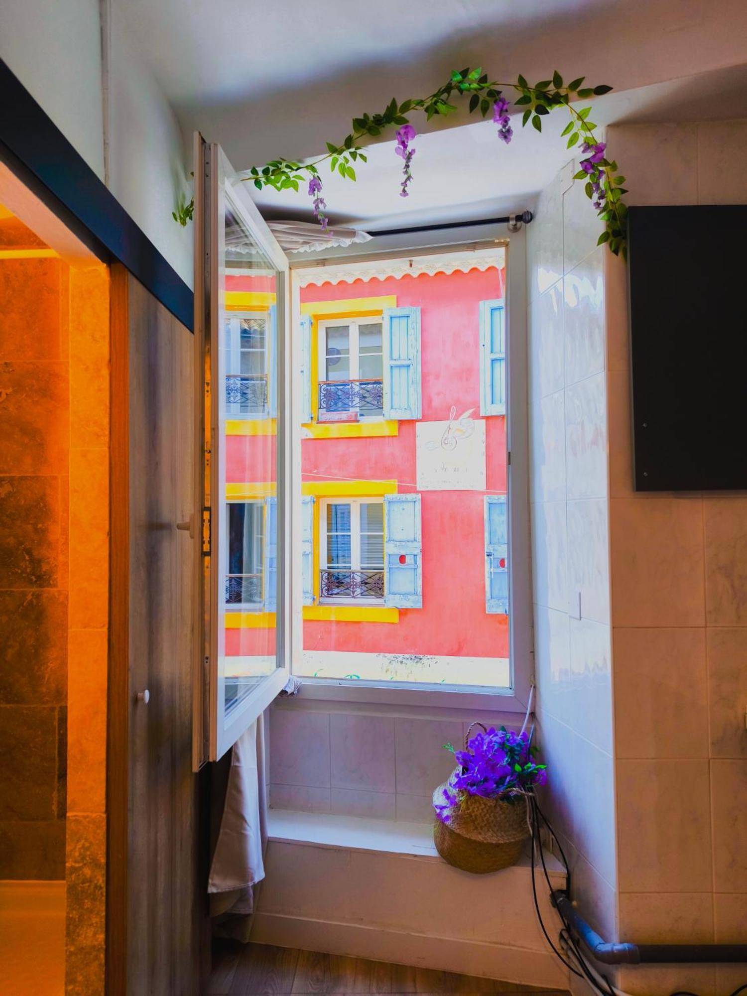 Le King & Suites Etoilees Greoux-les-Bains Luaran gambar